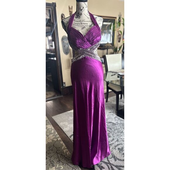 Faviana couture , Stunning, purple gown with side cut outs and Beautiful beading - Picture 5 of 16